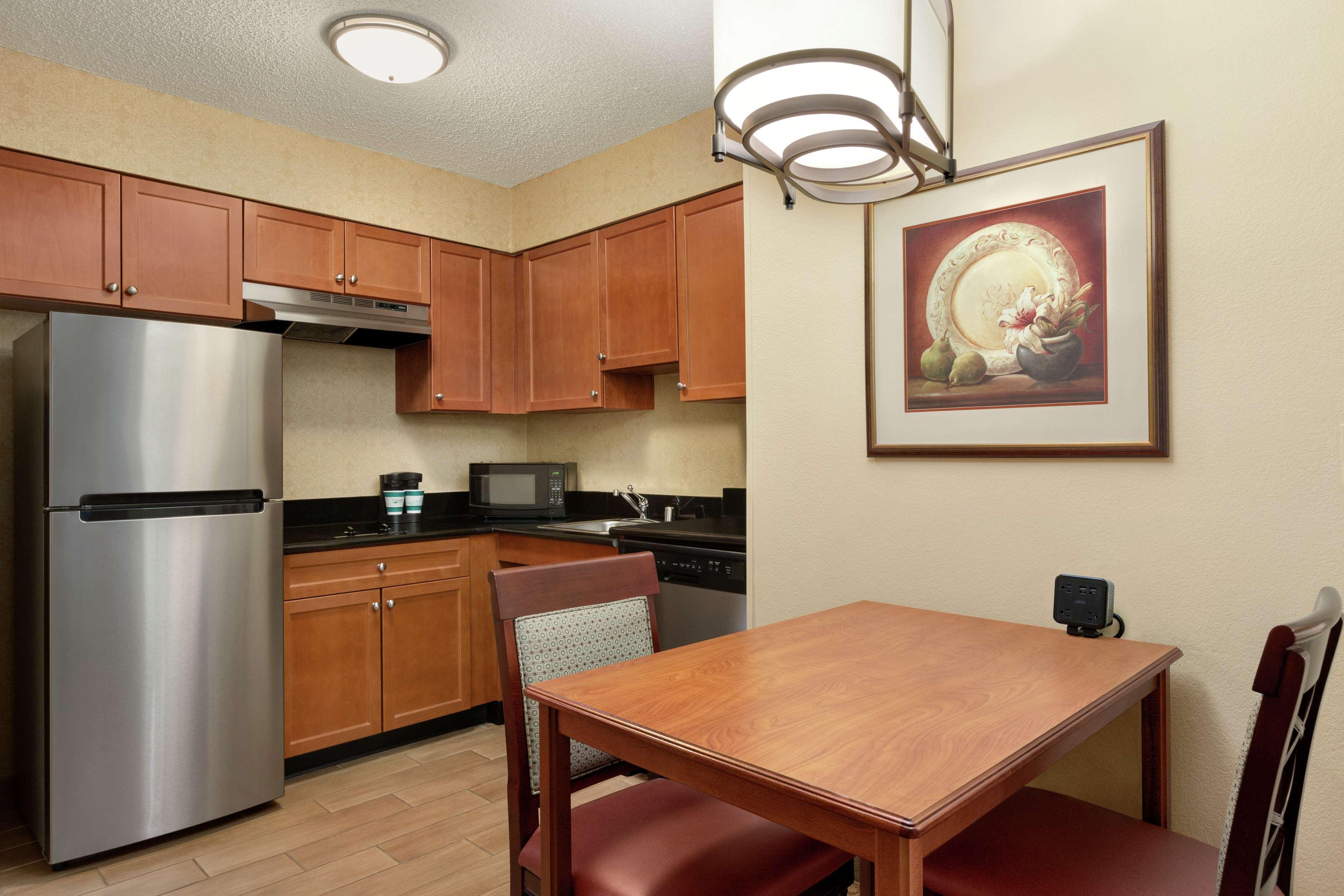 Homewood Suites By Hilton Dallas-Park Central Area Eksteriør bilde