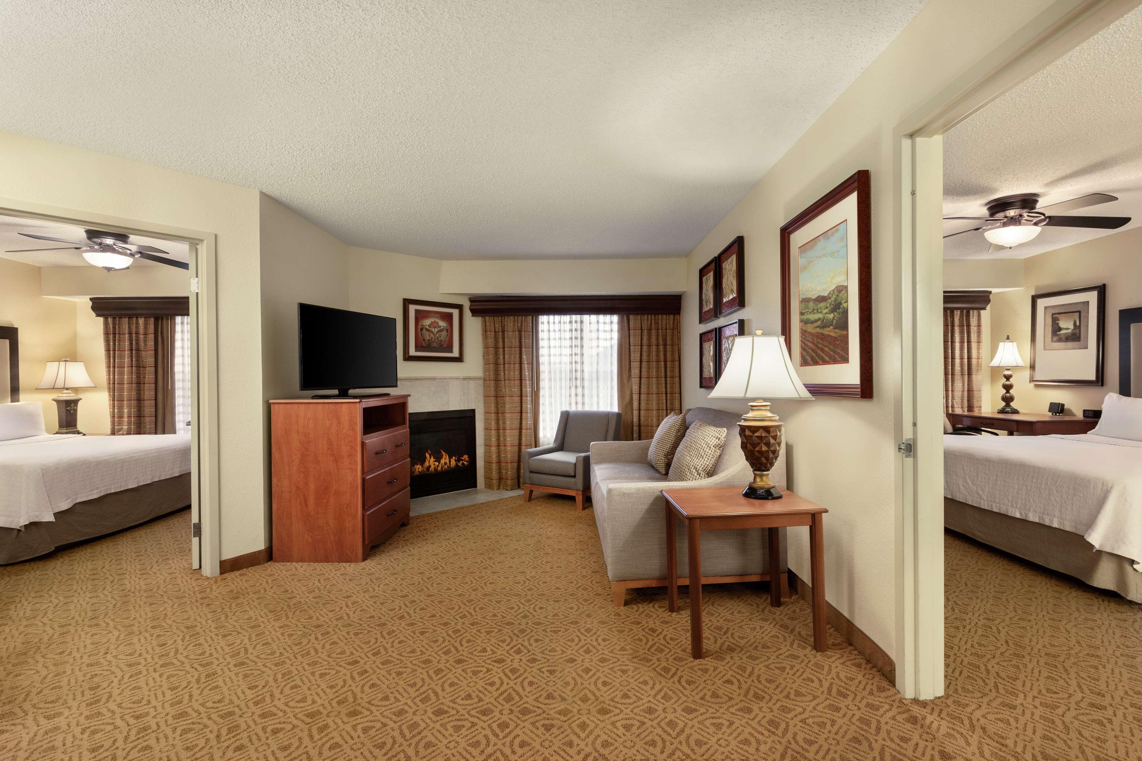 Homewood Suites By Hilton Dallas-Park Central Area Eksteriør bilde